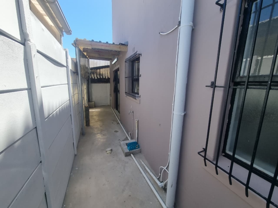 To Let 3 Bedroom Property for Rent in Rondebosch East Western Cape